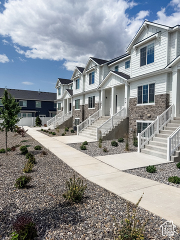 Property Photo: 908 N Hillcrest Ln 180 UT 84043