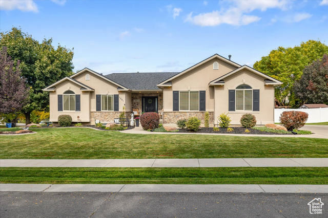 Property Photo:  1007 E 2650 N  UT 84341 
