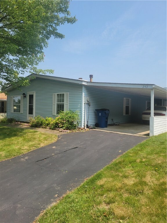 Property Photo: 242 Ridge Ln PA 15668