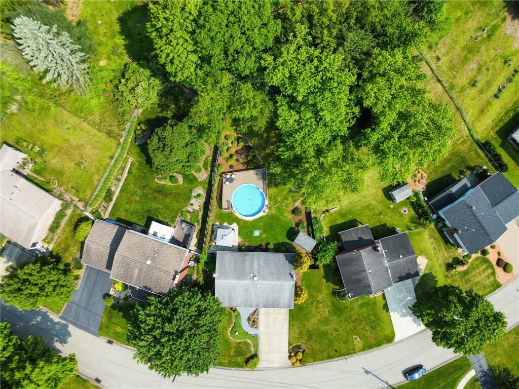 Property Photo:  4052 Impala Dr  PA 15239 