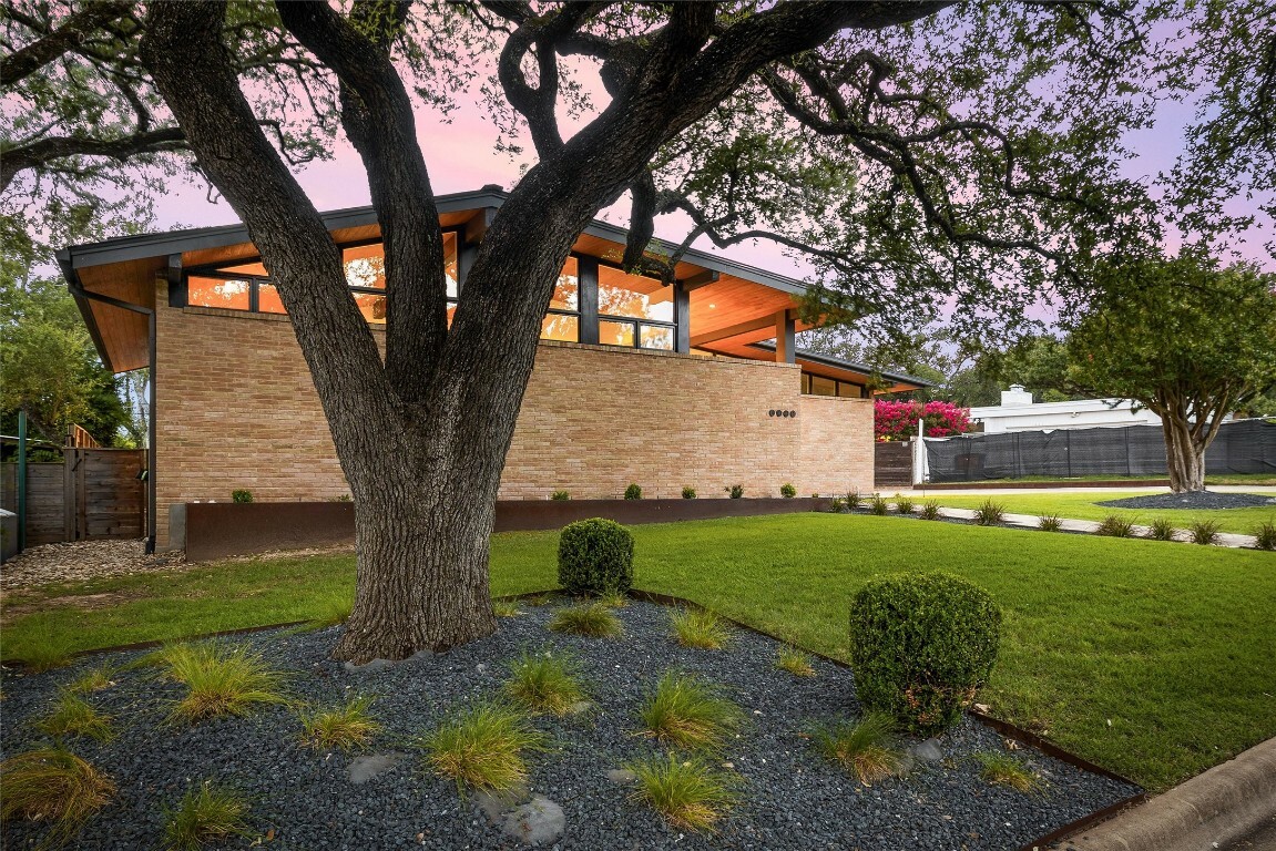 Property Photo: 4005 Knollwood Drive TX 78731