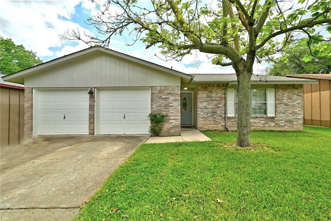 Property Photo: 7303 Sir Gawain Drive TX 78745