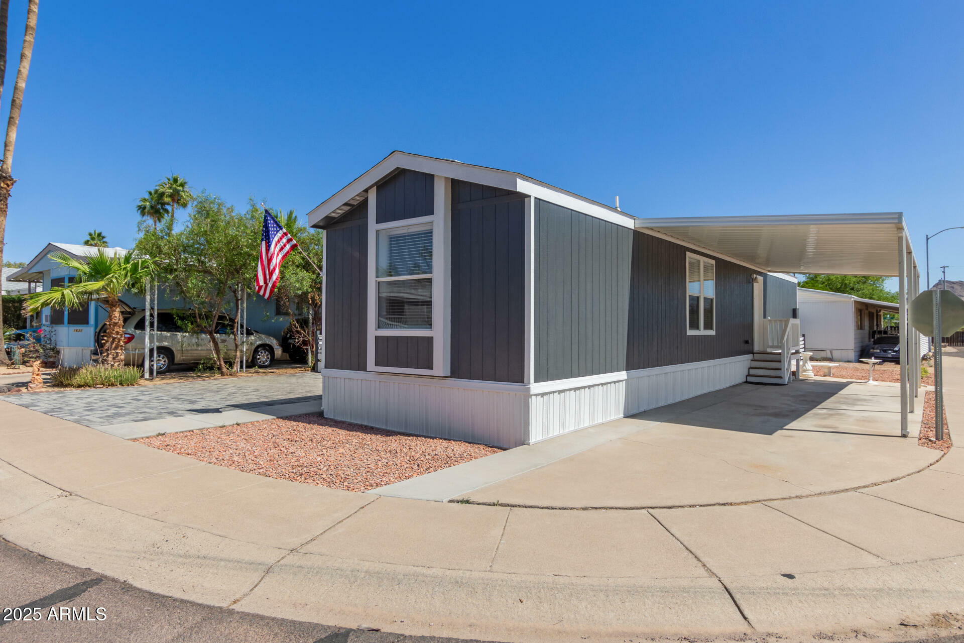 Property Photo: 1627 E Charleston Avenue AZ 85022