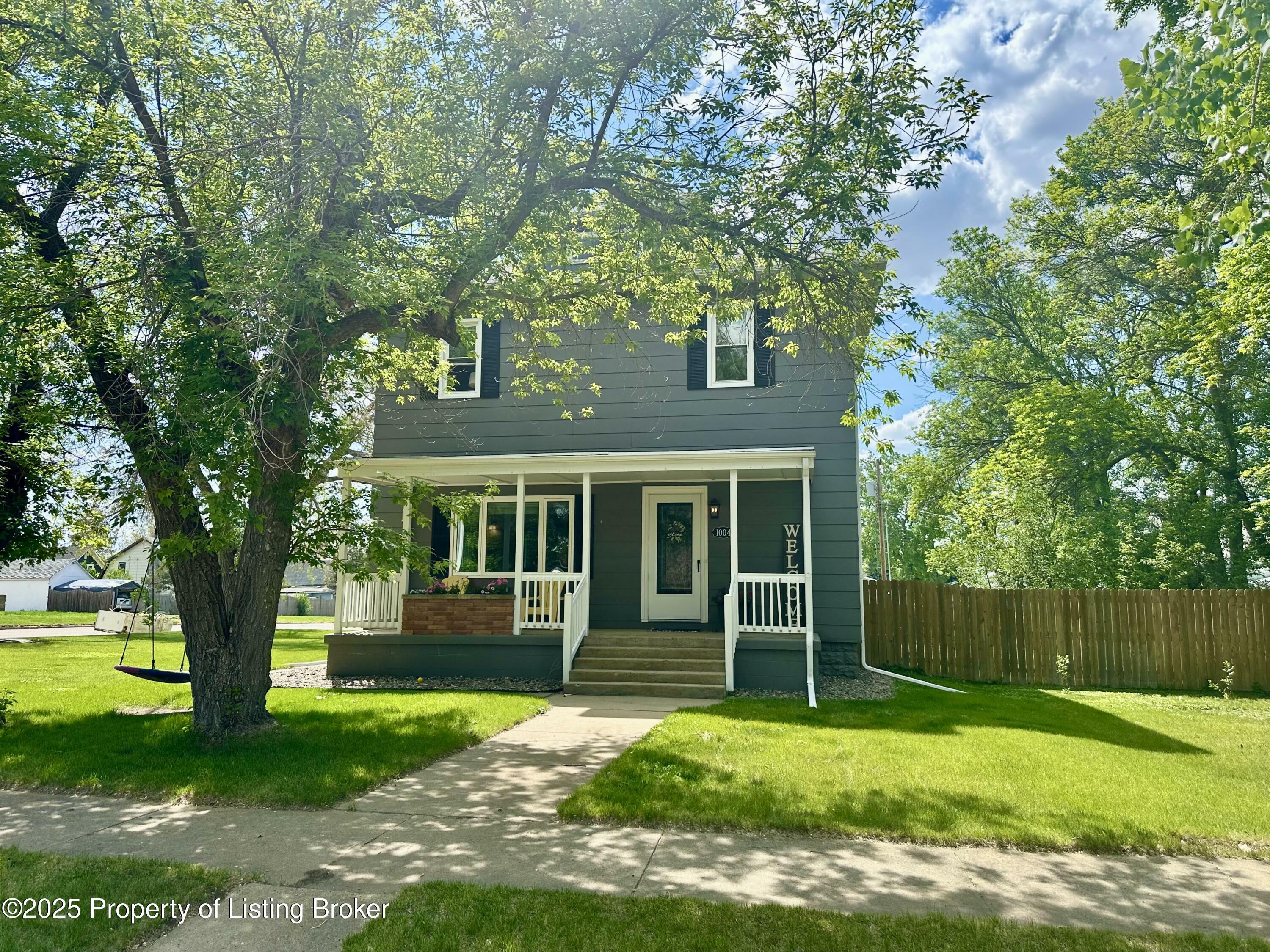 1004 1st Avenue E  New England ND 58647 photo