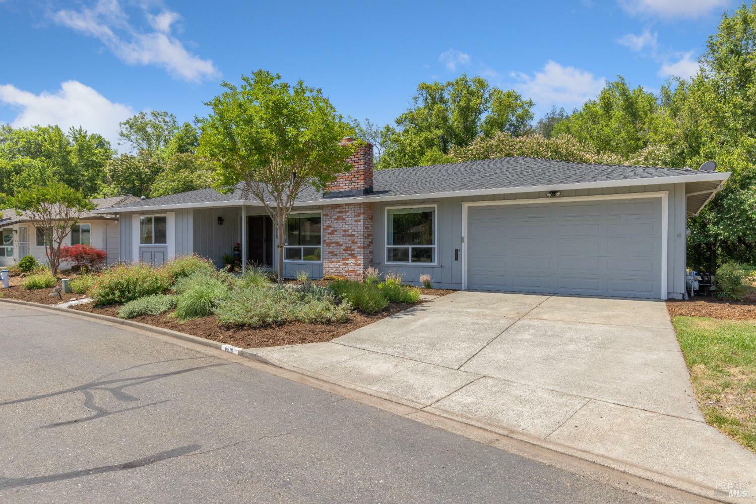 Property Photo: 6518 Meadowgreen Place CA 95409