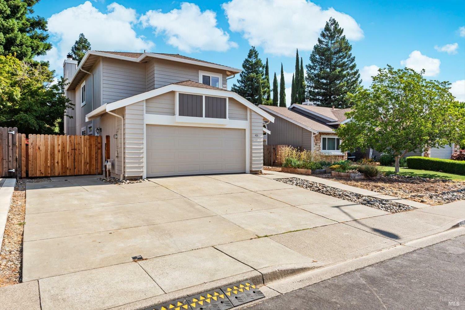 Property Photo: 431 Inverness Way CA 95687