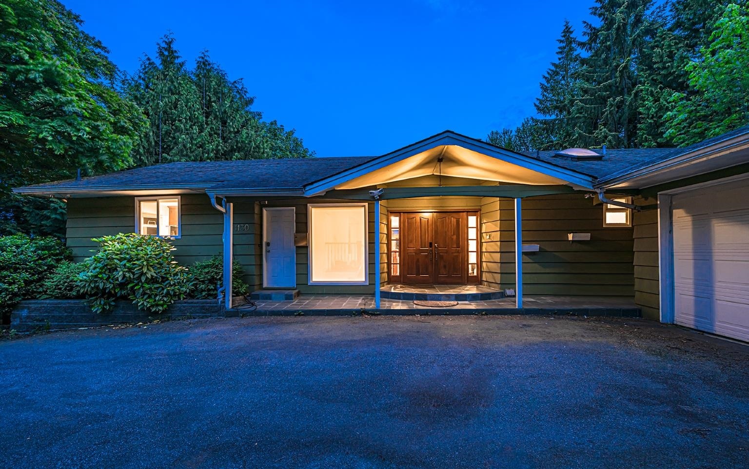 Property Photo: 1130 Groveland Court BC V7S 1Z6