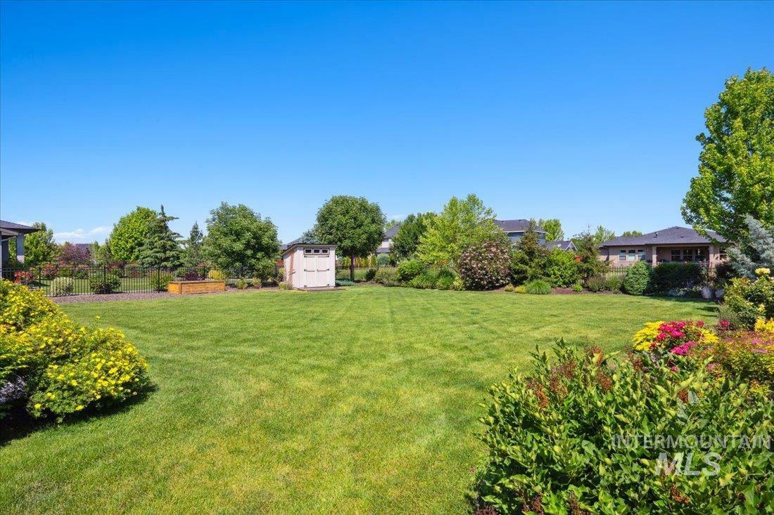 Property Photo: 9374 W Twisted Vine ID 83669