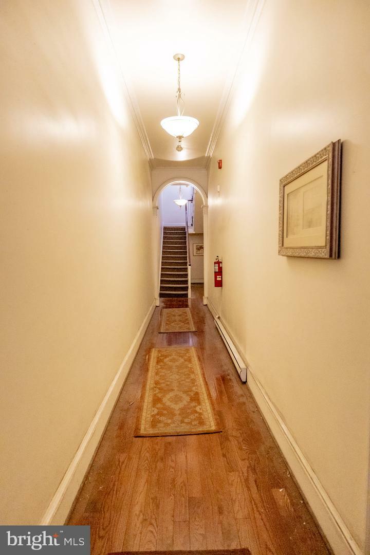 Property Photo: 1205 Spruce Street 4 PA 19107