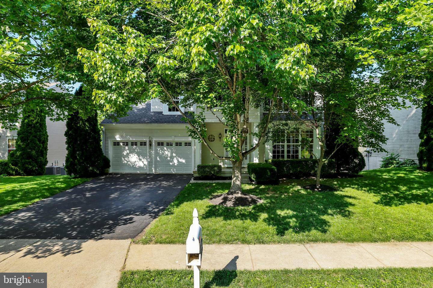 Property Photo:  17542 Falls Place  VA 20141 