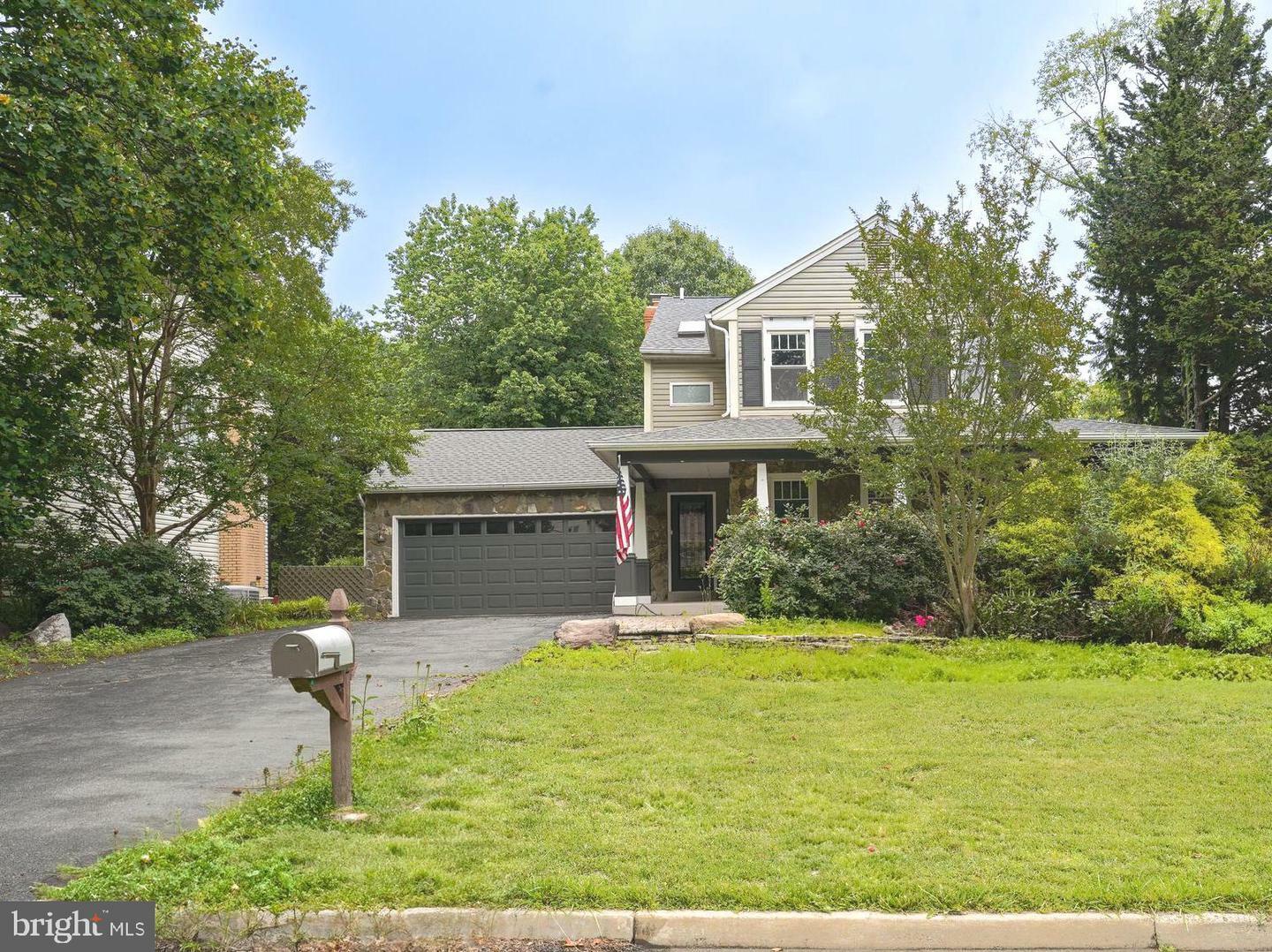 Property Photo: 202 Markwood Drive VA 20165