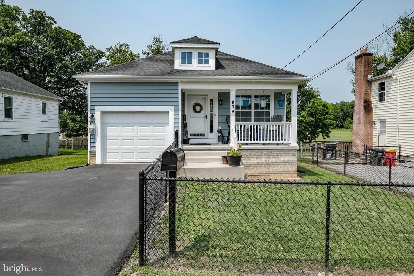 839 Jefferson Avenue  Charles Town WV 25414 photo