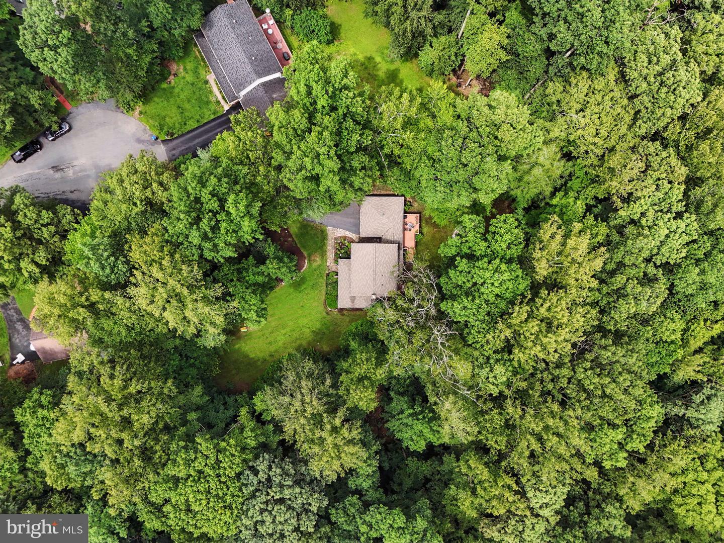 Property Photo: 7193 Hall Tavern Court VA 20112