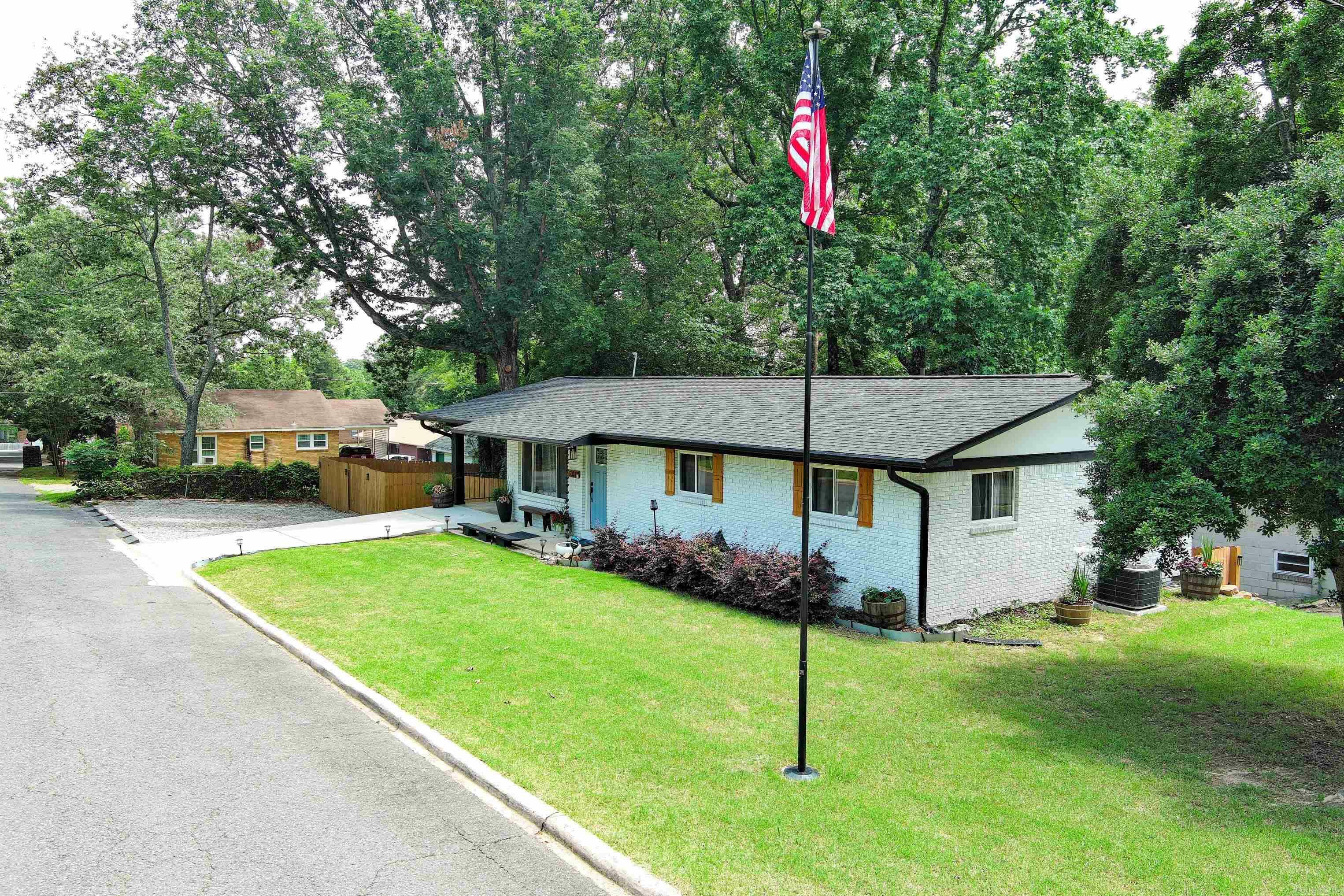 Property Photo:  201 Sunset Street  AR 71913 