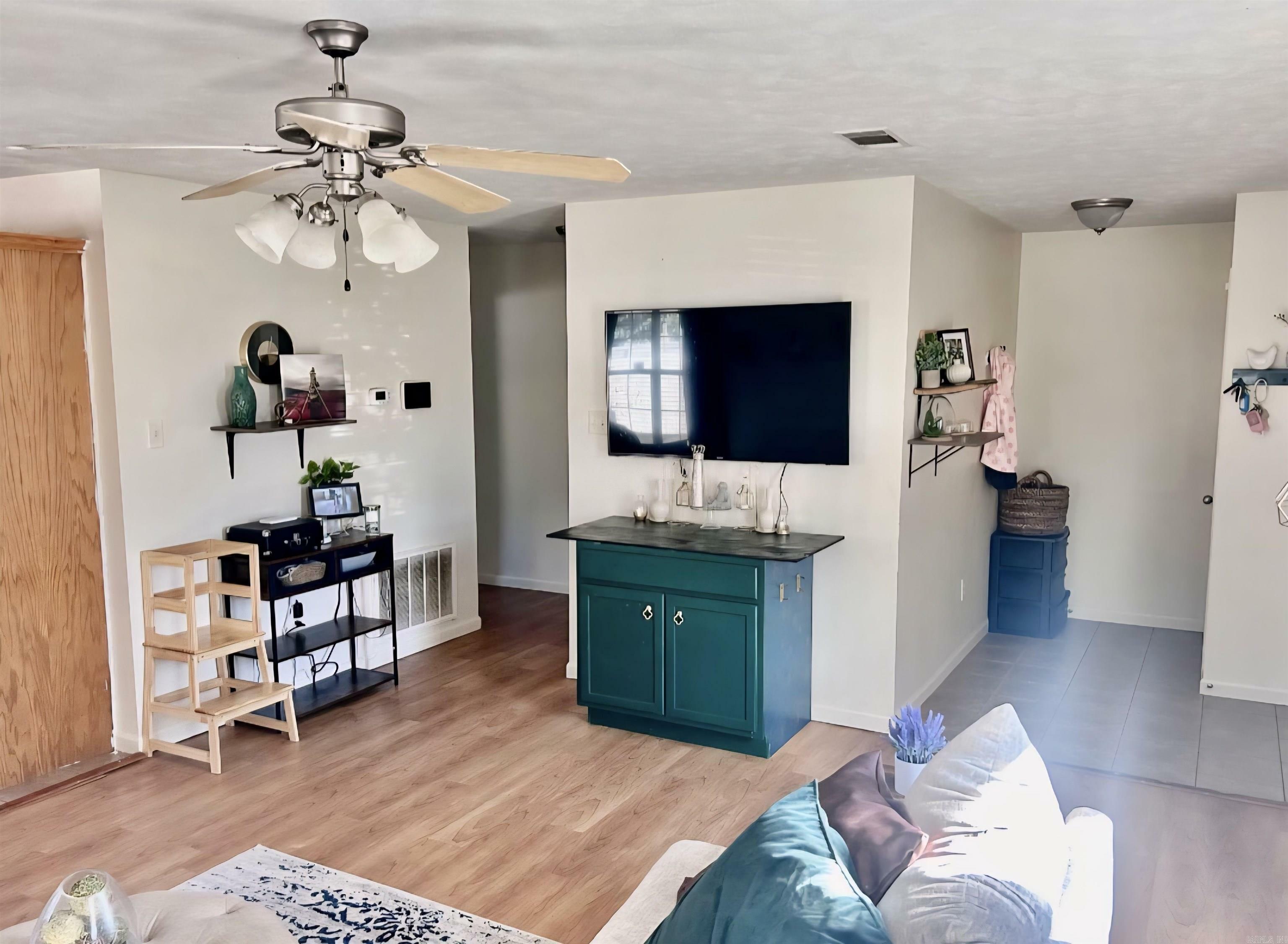 Property Photo: 930 Brownstone Drive AR 72034