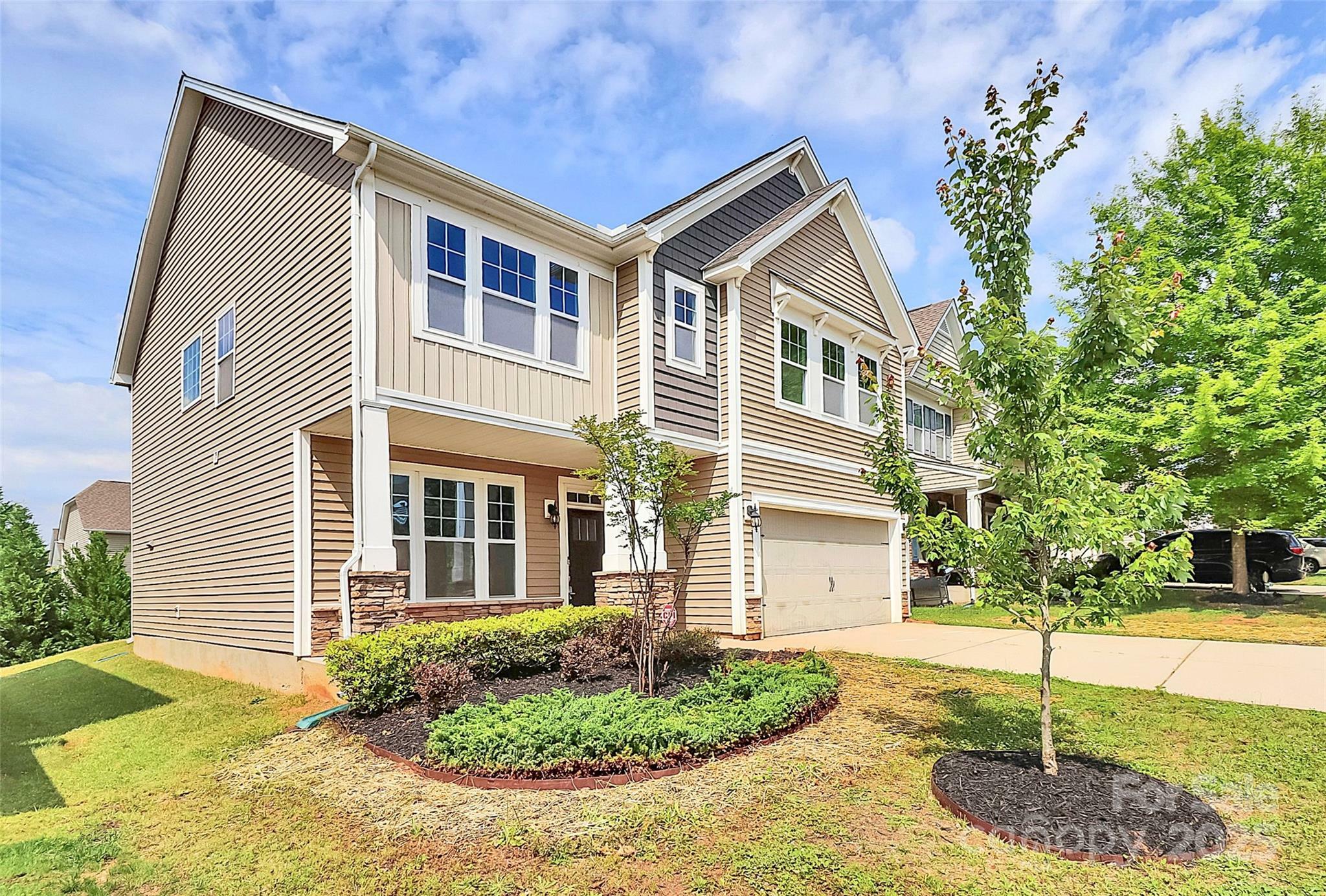 Property Photo: 10004 Perth Moor Road NC 28278