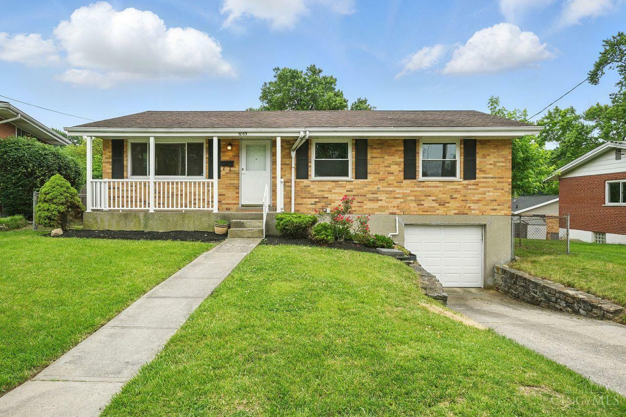 Property Photo: 5069 Grosse Pointe Lane OH 45238