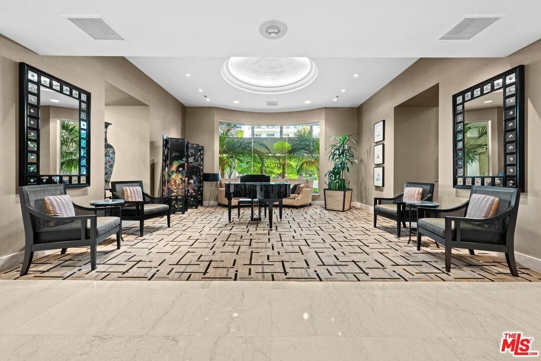 Property Photo: 10724 Wilshire Blvd CA 90024
