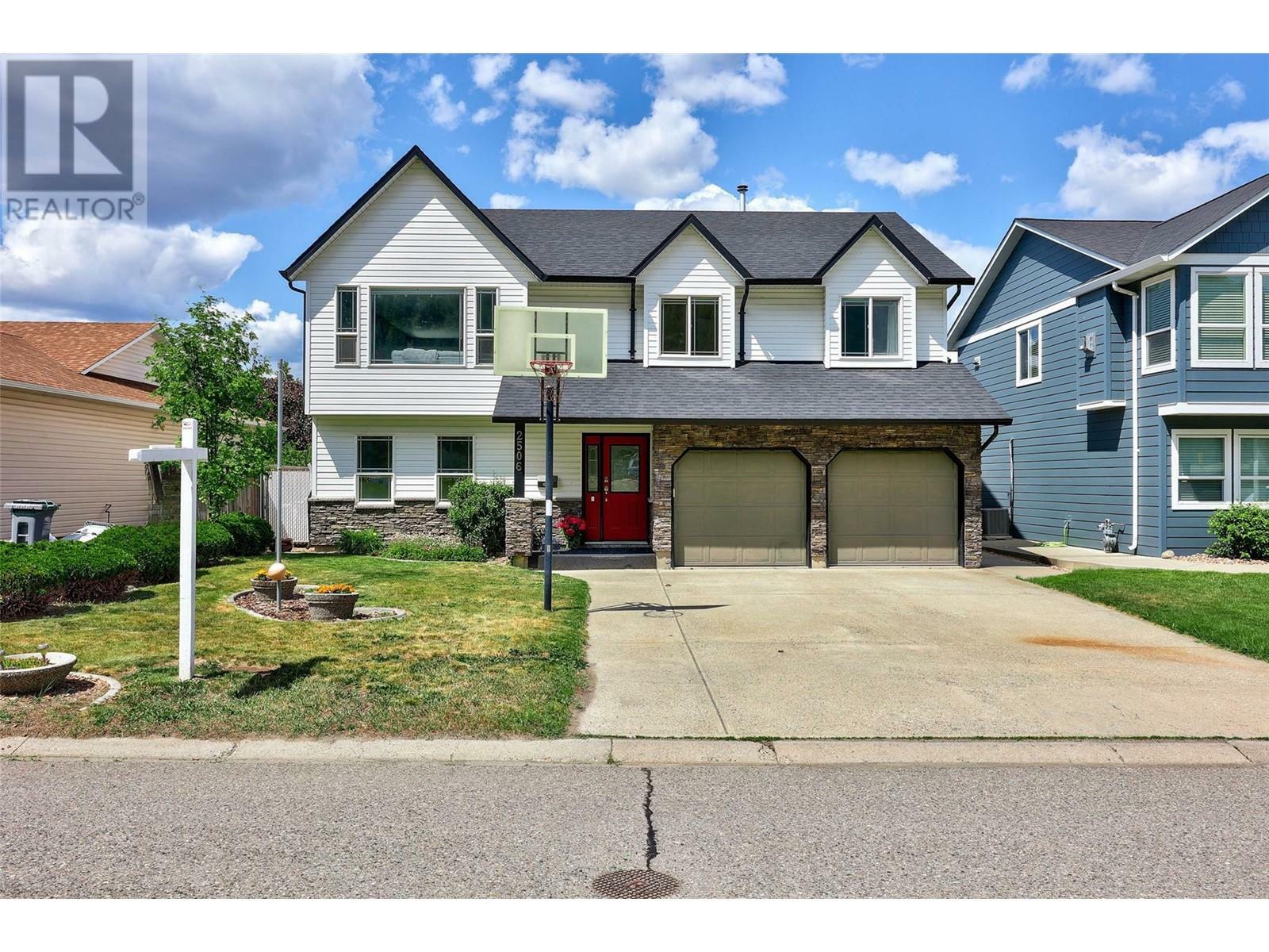 Photo de la propriété: 2506 Nechako Drive BC V2E 2C9