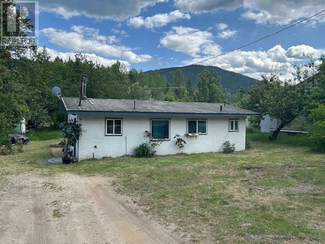505 201st Avenue  Castlegar BC V1N 3P7 photo