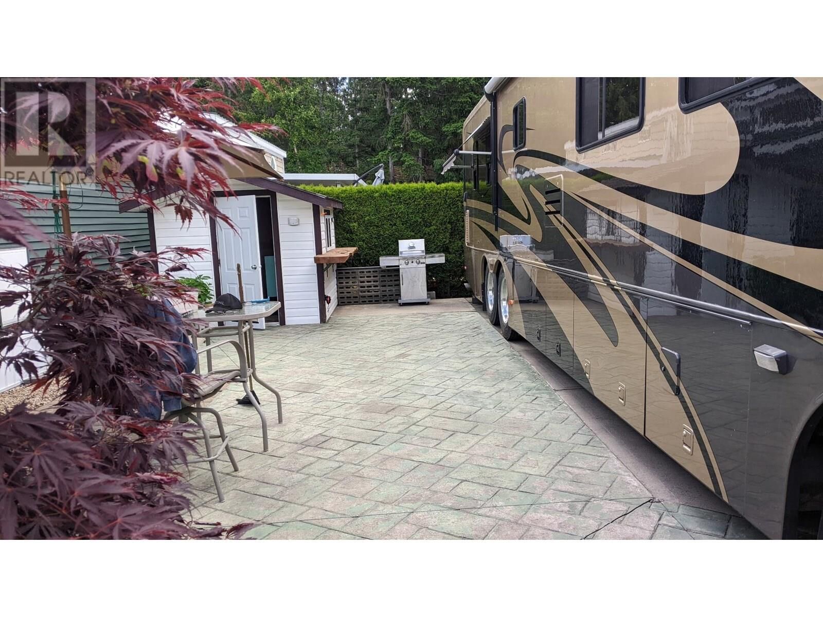 Property Photo:  667 Waverly Park Frontage Road  BC V0E 2W1 