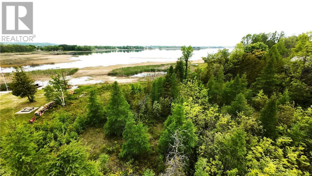Photo de la propriété:  330 White'S Point Road  ON P0P 1K0 