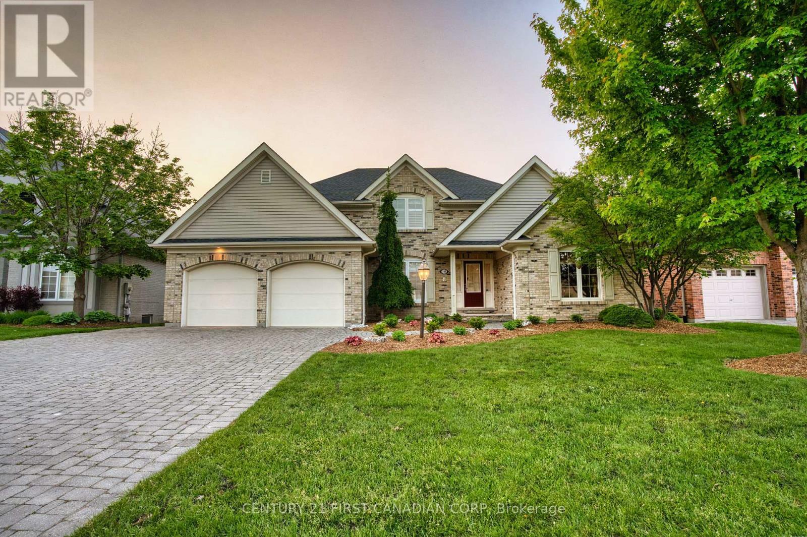 Property Photo: 540 McGarrell Place ON N6G 5J8