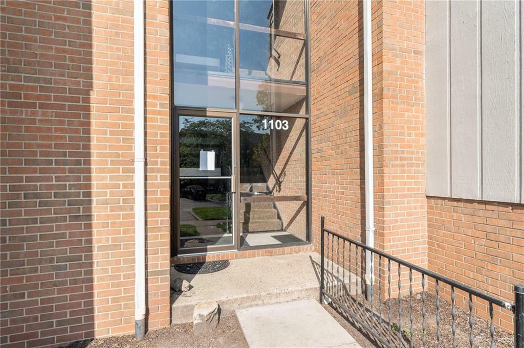Property Photo: 1103 Arrowhead Xing Crossing C OH 45449