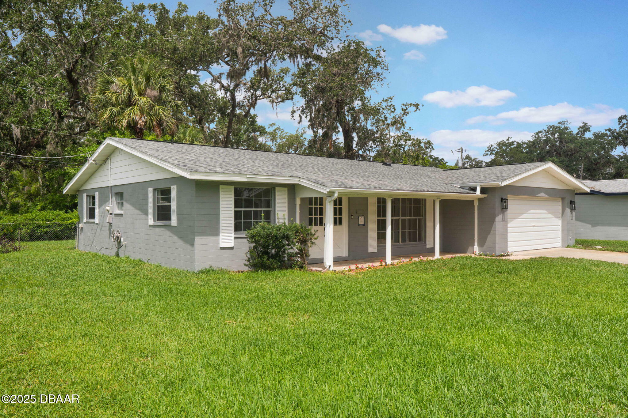 Property Photo: 2050 Anne Circle FL 32119