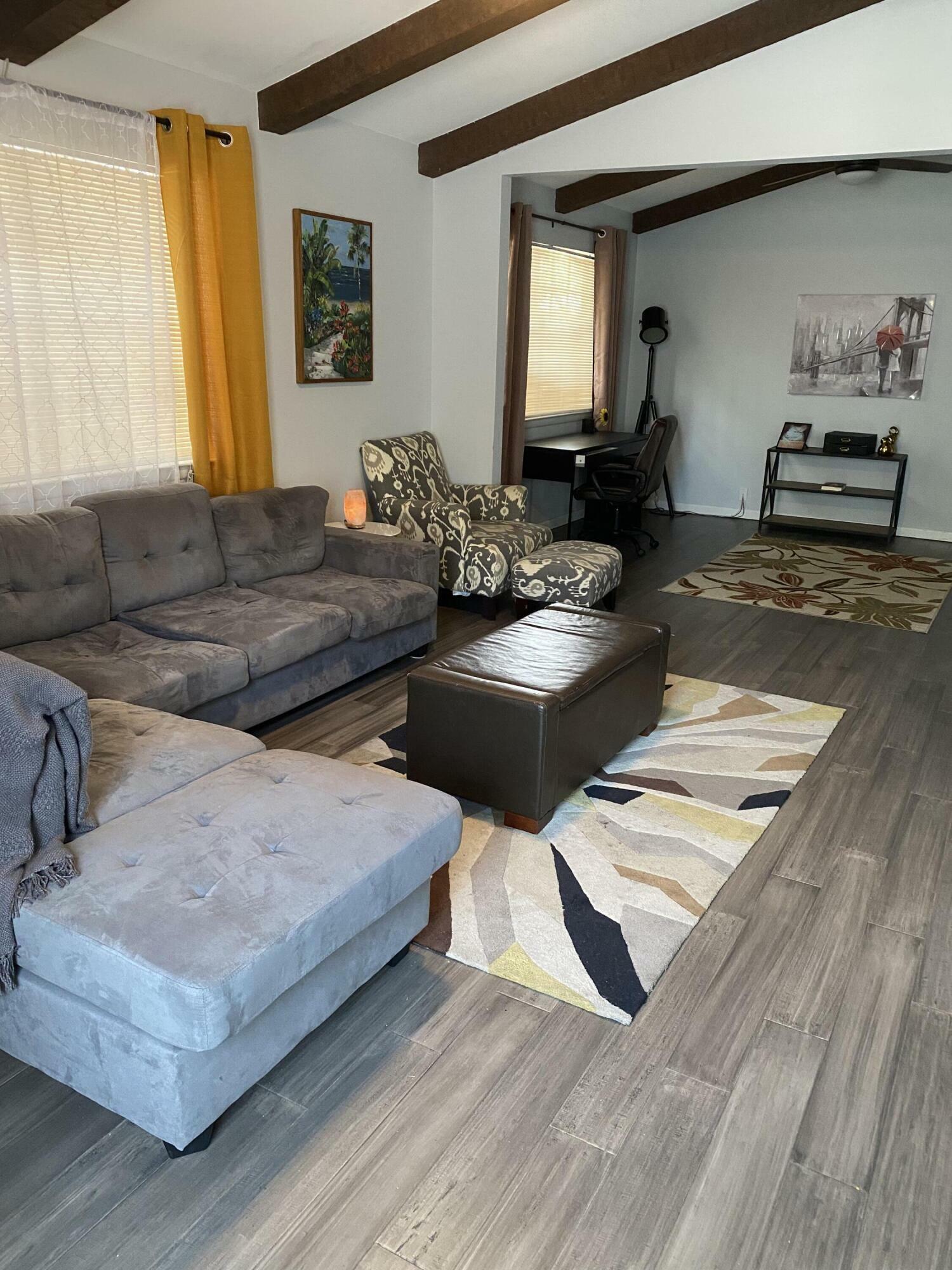 Property Photo: 2461 Duncan Drive FL 32578