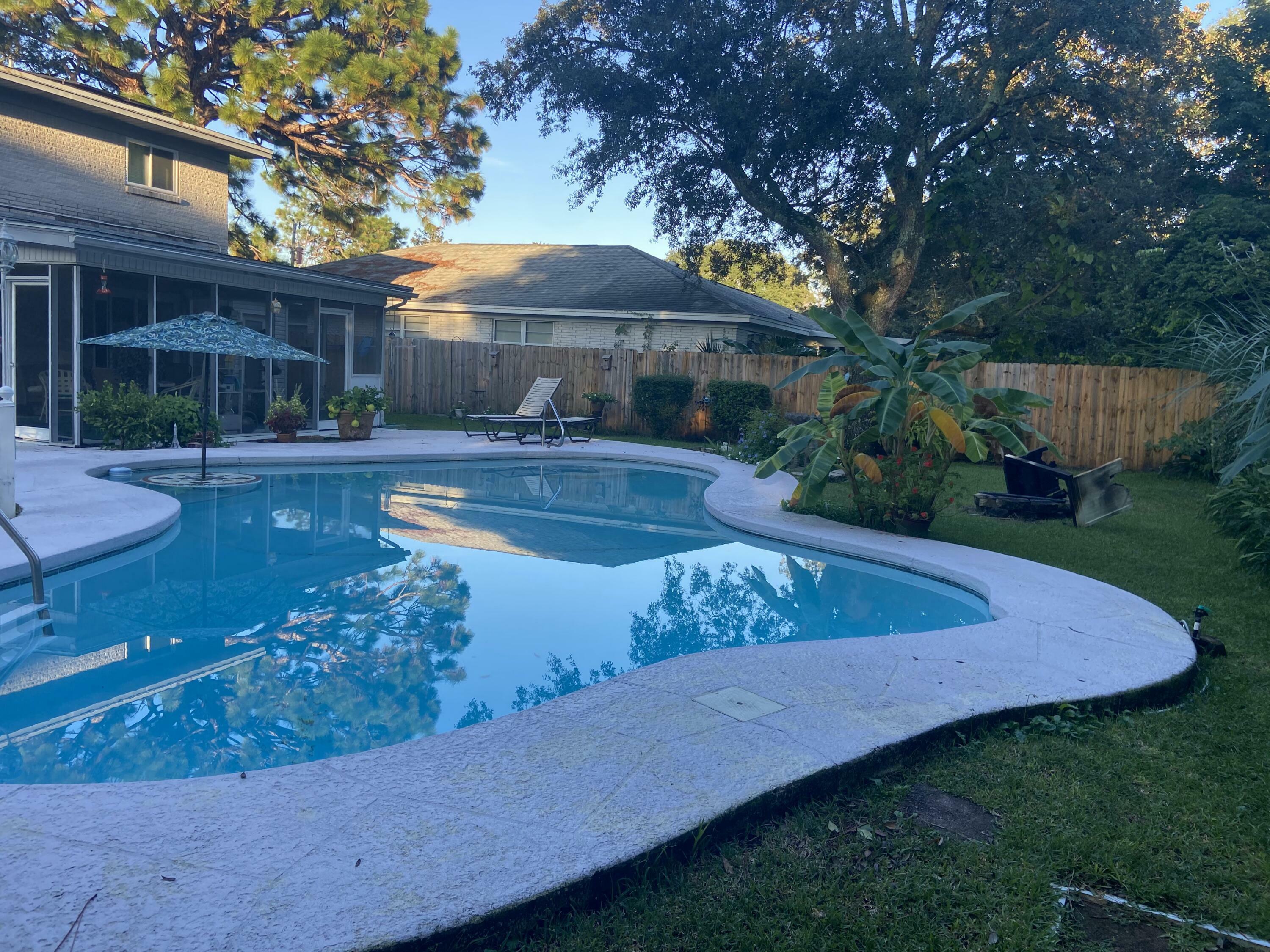 Property Photo: 732 Revere Avenue FL 32547
