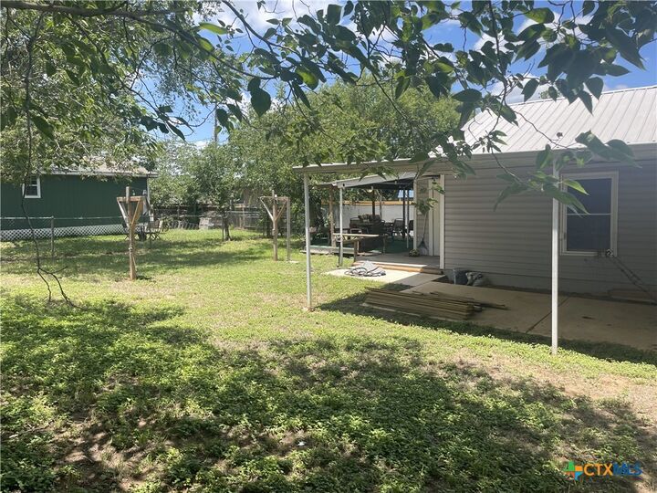 Property Photo:  103 S 3rd Street  TX 78160 