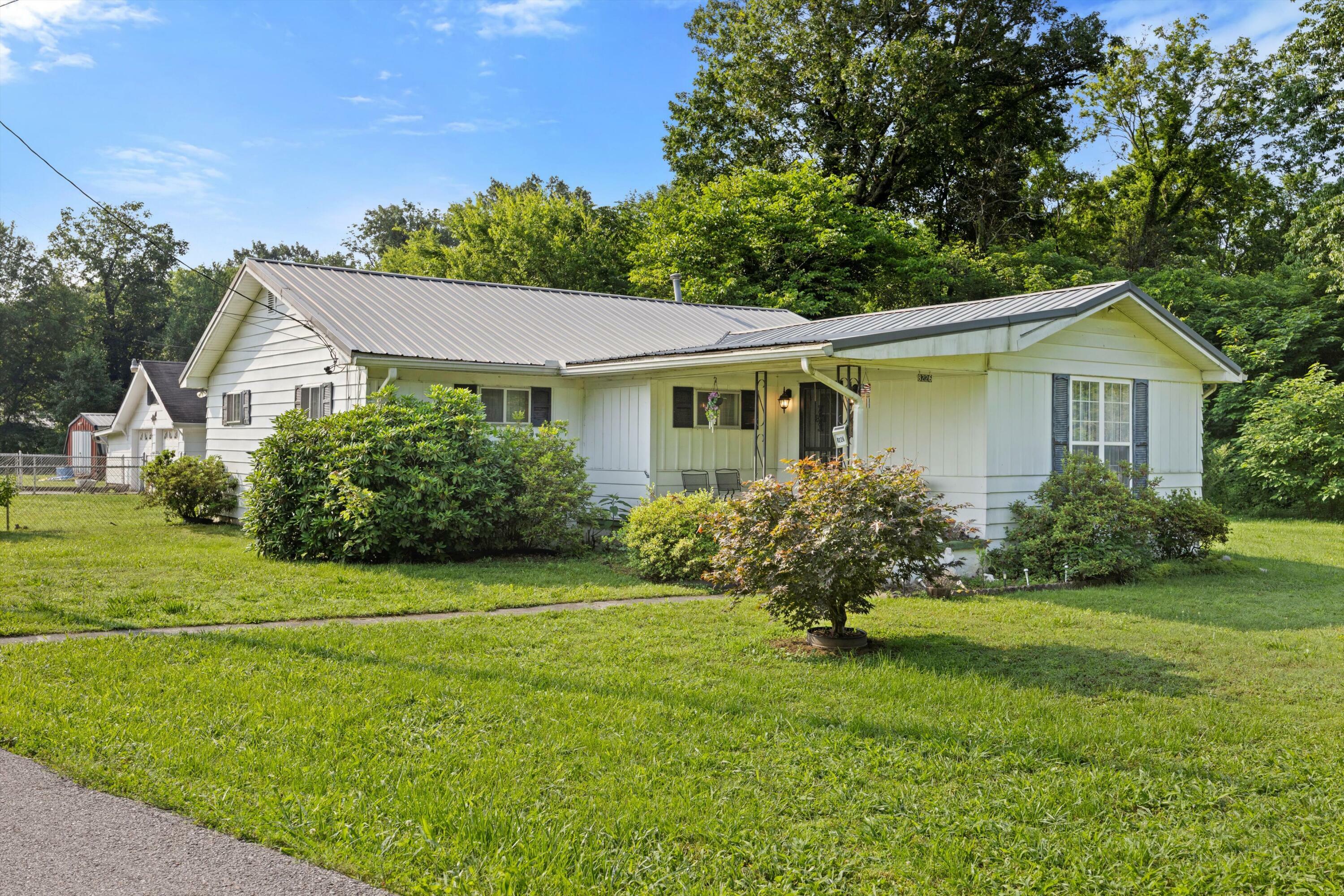 8226 Dayton Pike  Hixson TN 37343 photo