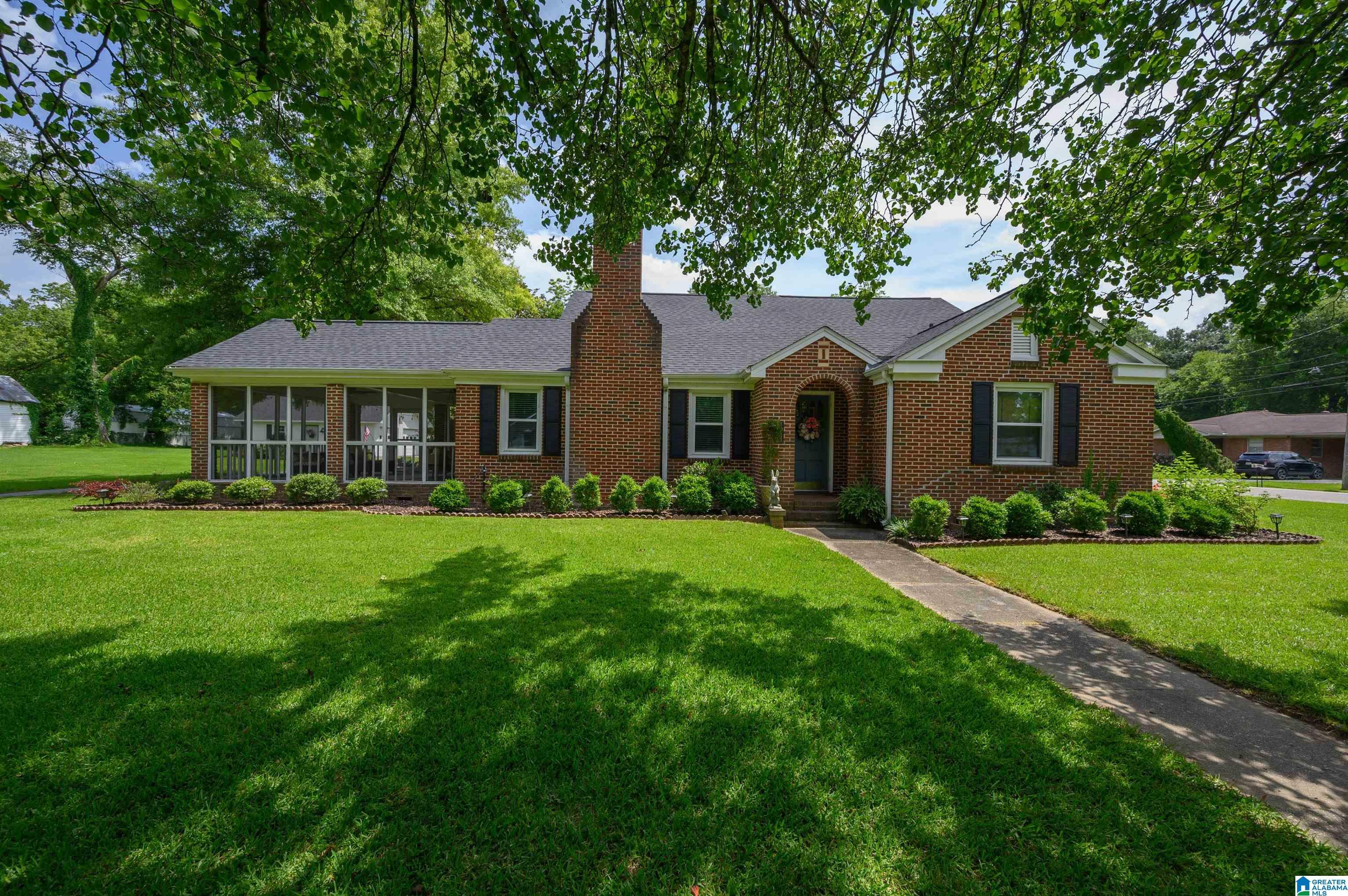 Property Photo:  1565 19th Avenue  AL 35040 