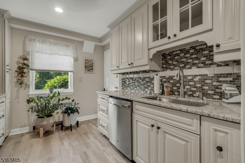 Property Photo:  93 Troy Dr A  NJ 07081 