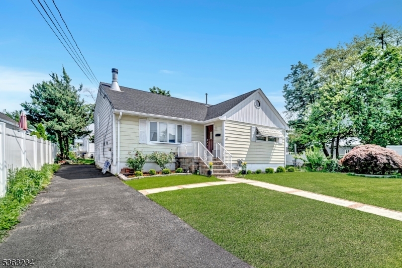 Property Photo:  39 Garwood St  NJ 08882 
