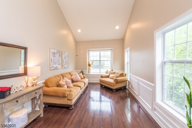 Property Photo:  37 Canterbury Ct  NJ 07828 