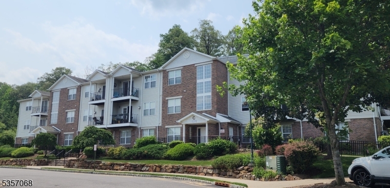 Property Photo:  53 Mountainview Ct 53  NJ 07457 