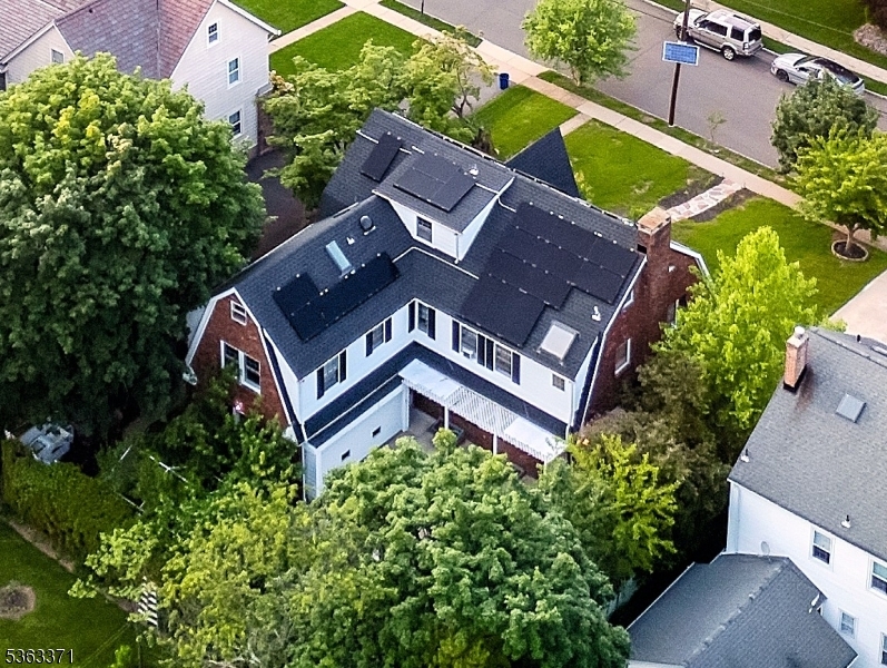 Property Photo: 40 Fairway Dr NJ 07052