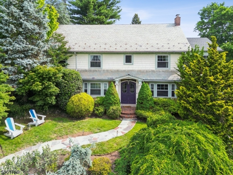 27 Fairway Dr  West Orange Twp. NJ 07052 photo
