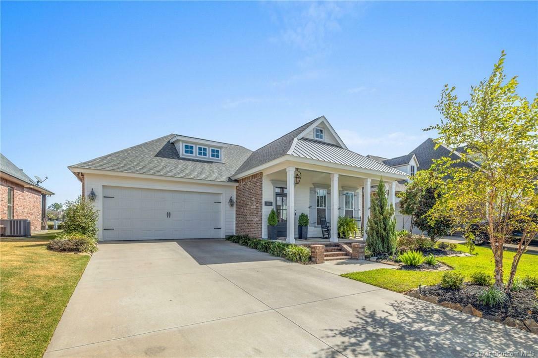 Property Photo: 5823 Willow Ridge Drive LA 70605