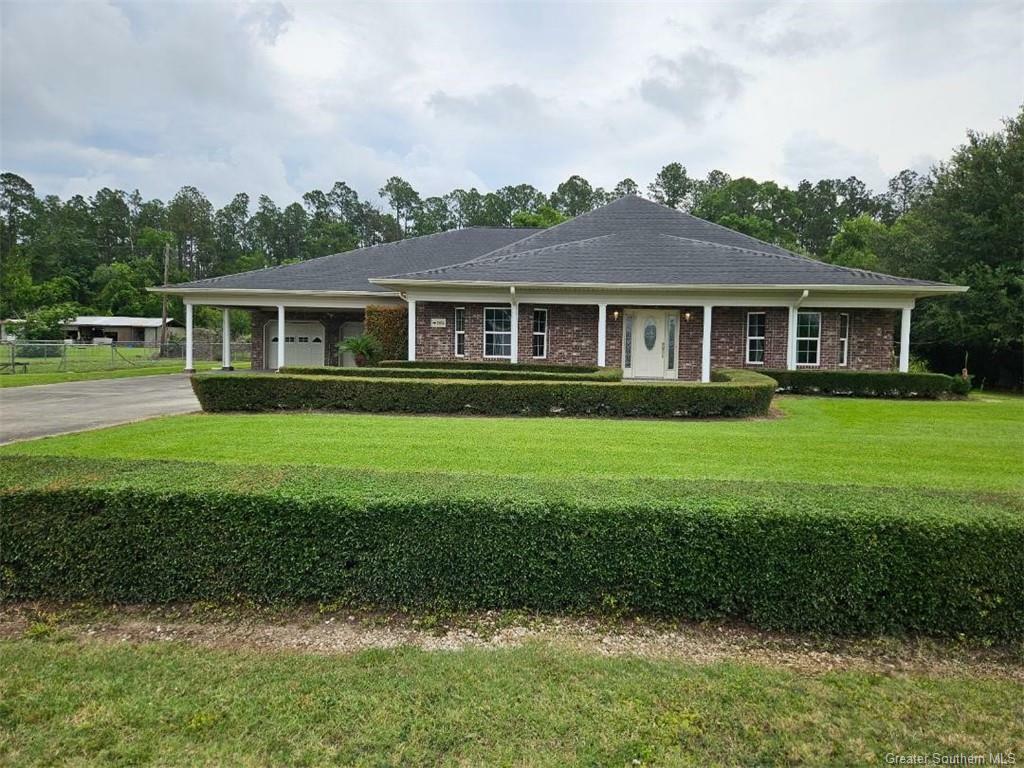Property Photo: 1354 Lavergne Road LA 70611
