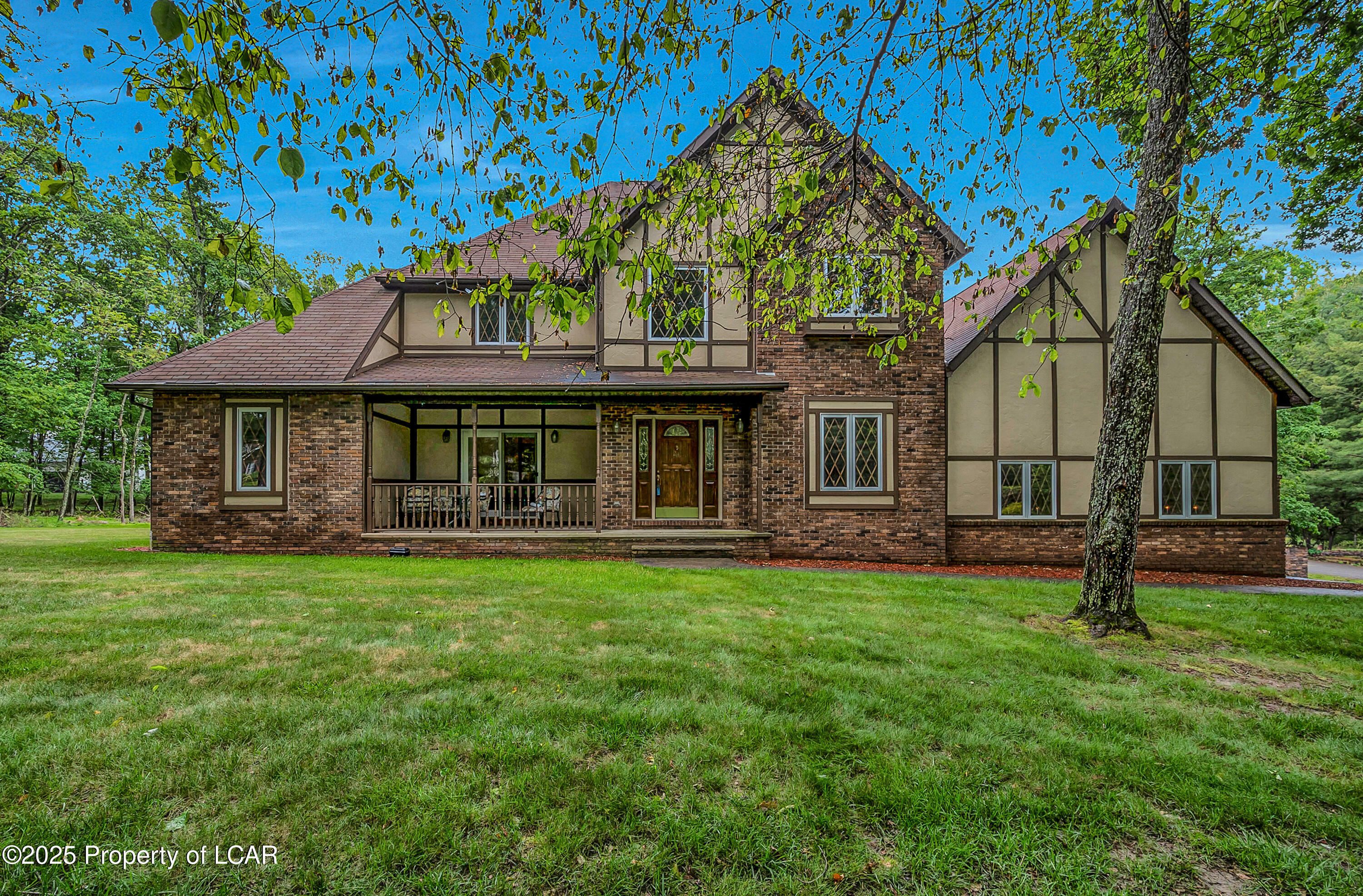Property Photo: 289 Hemlock Terrace PA 18707