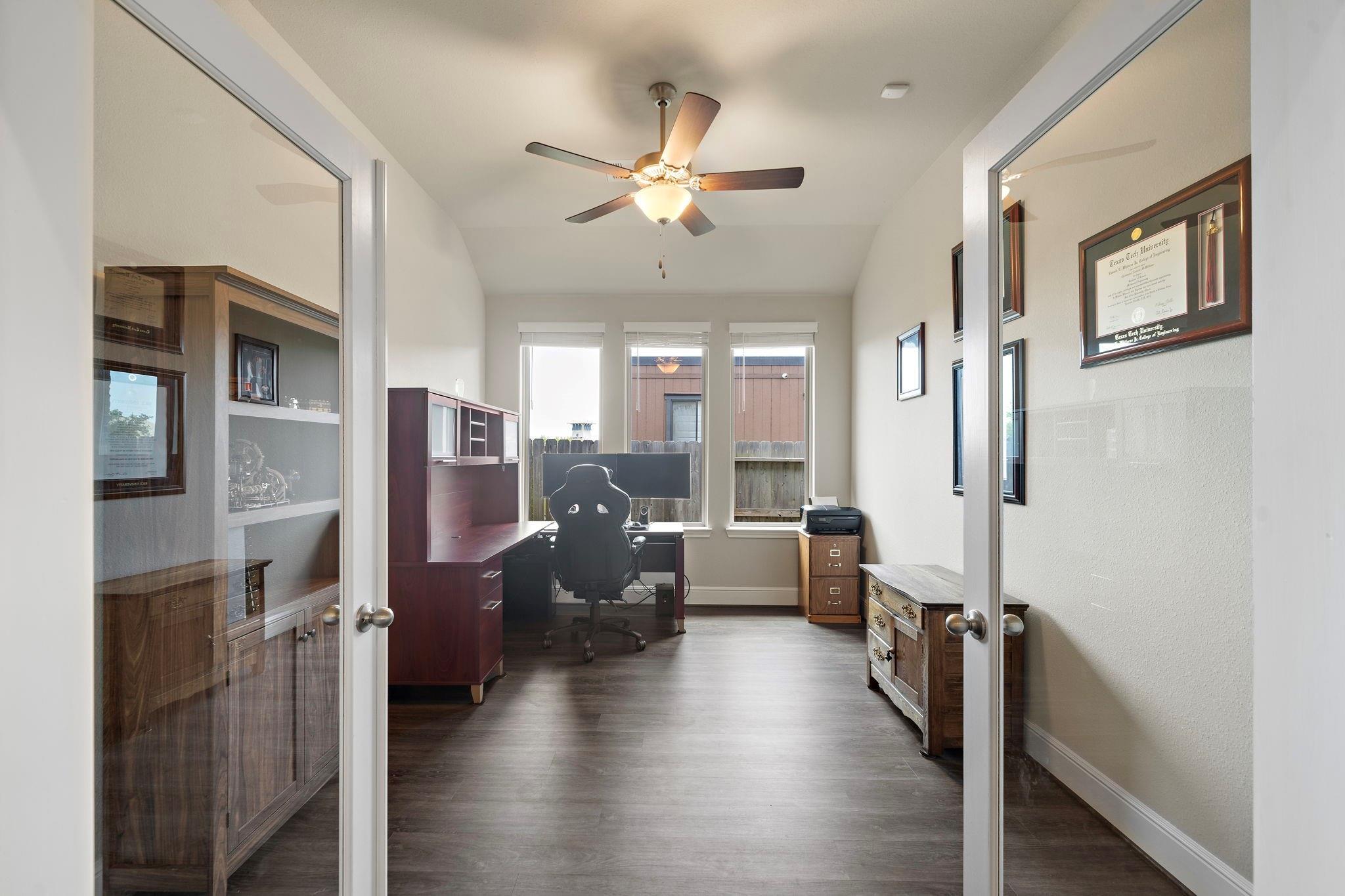 Property Photo: 2517 Wagtail Way Lane TX 77573