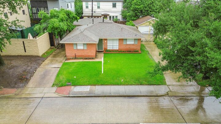 6130 Kirby Drive  Houston TX 77005 photo