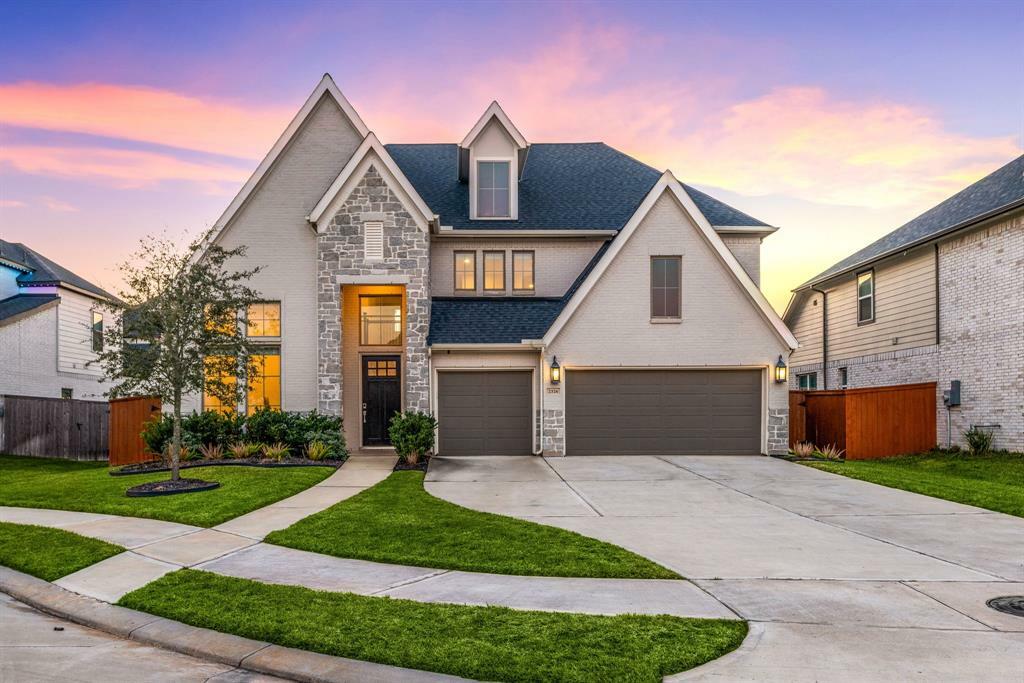 Property Photo: 2326 Bristlegrass Dr TX 77494