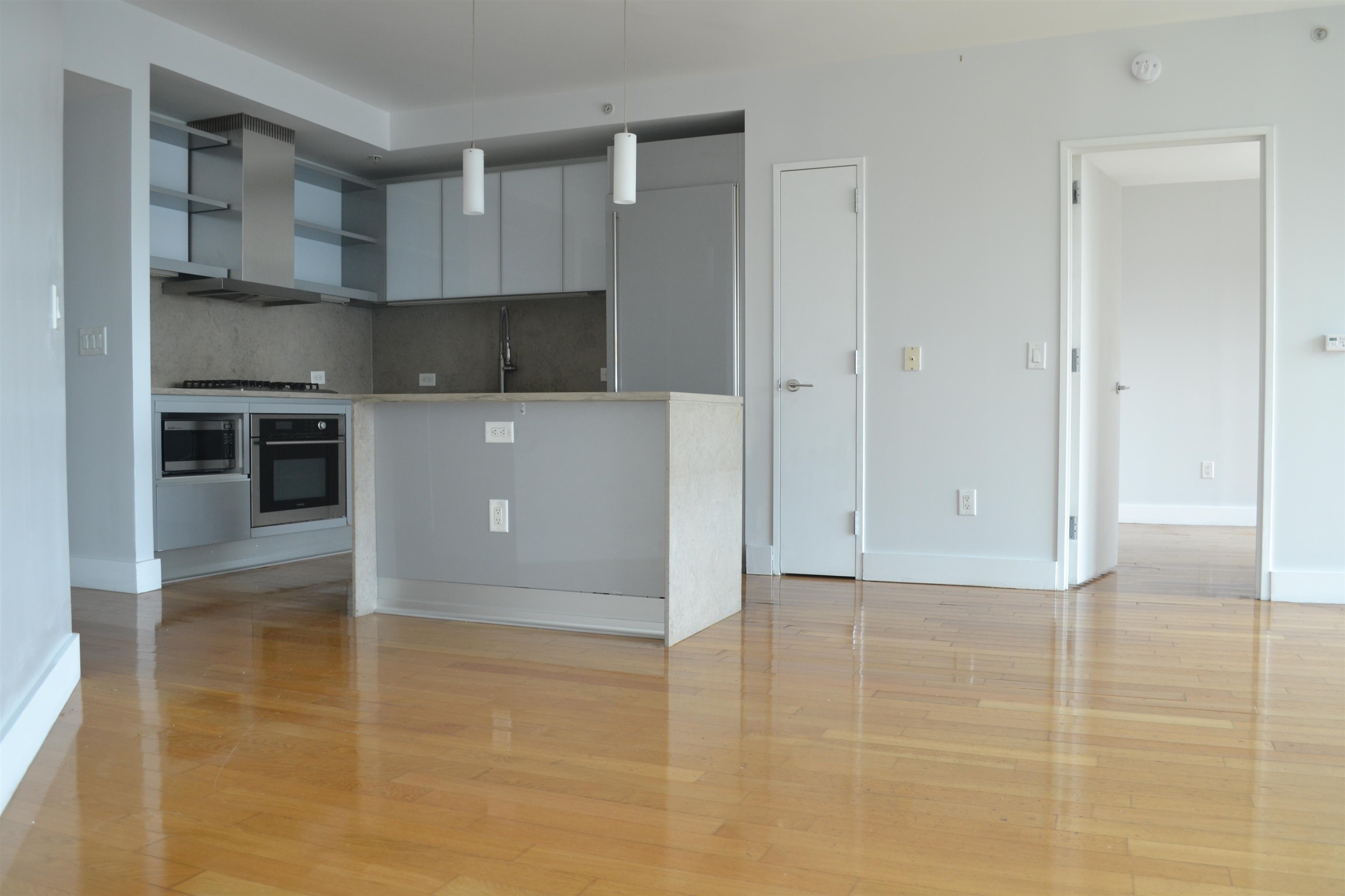 Property Photo: 77 Hudson St 3210 NJ 07302