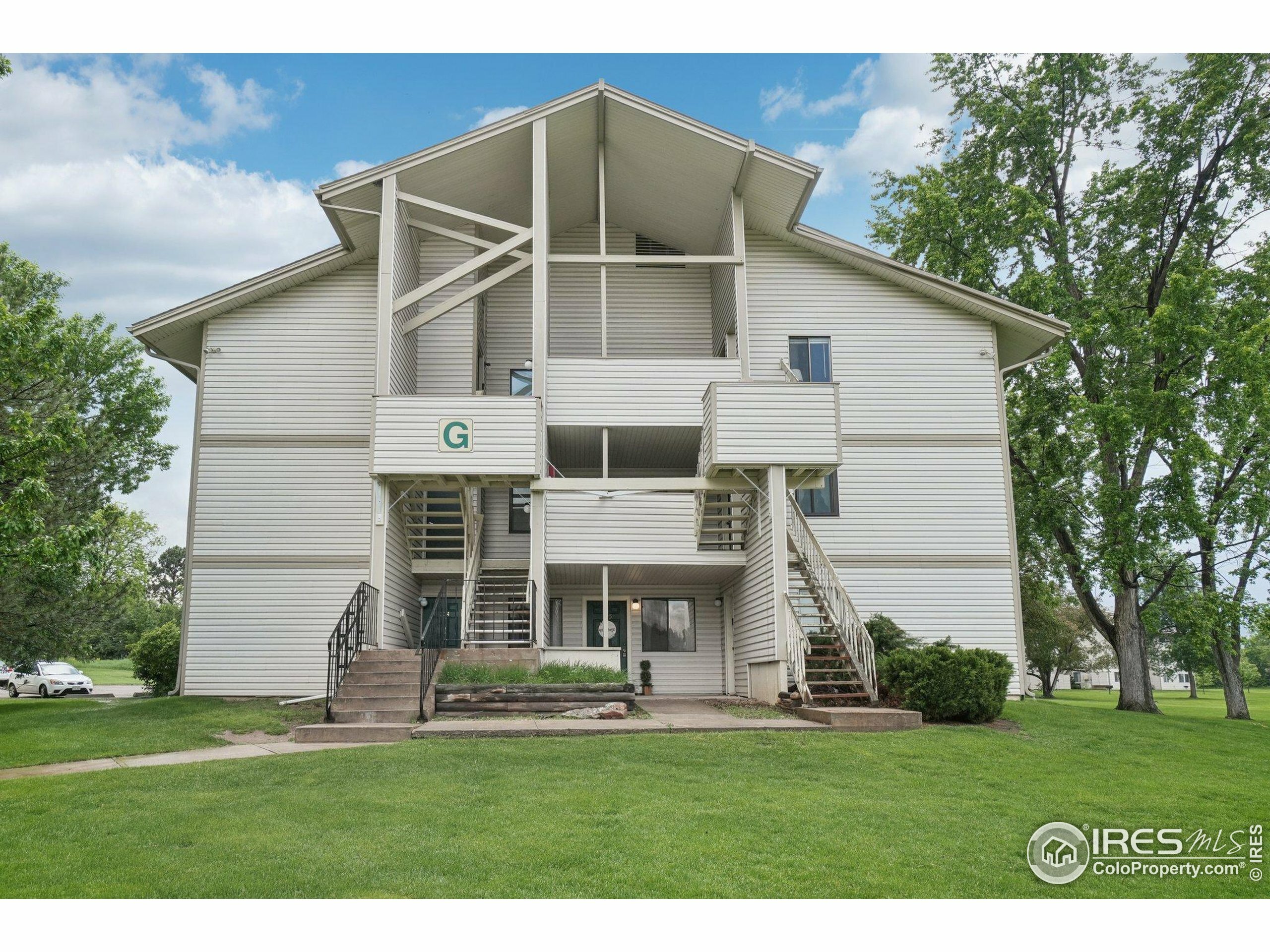 Property Photo: 1705 Heatheridge Rd G105 CO 80526