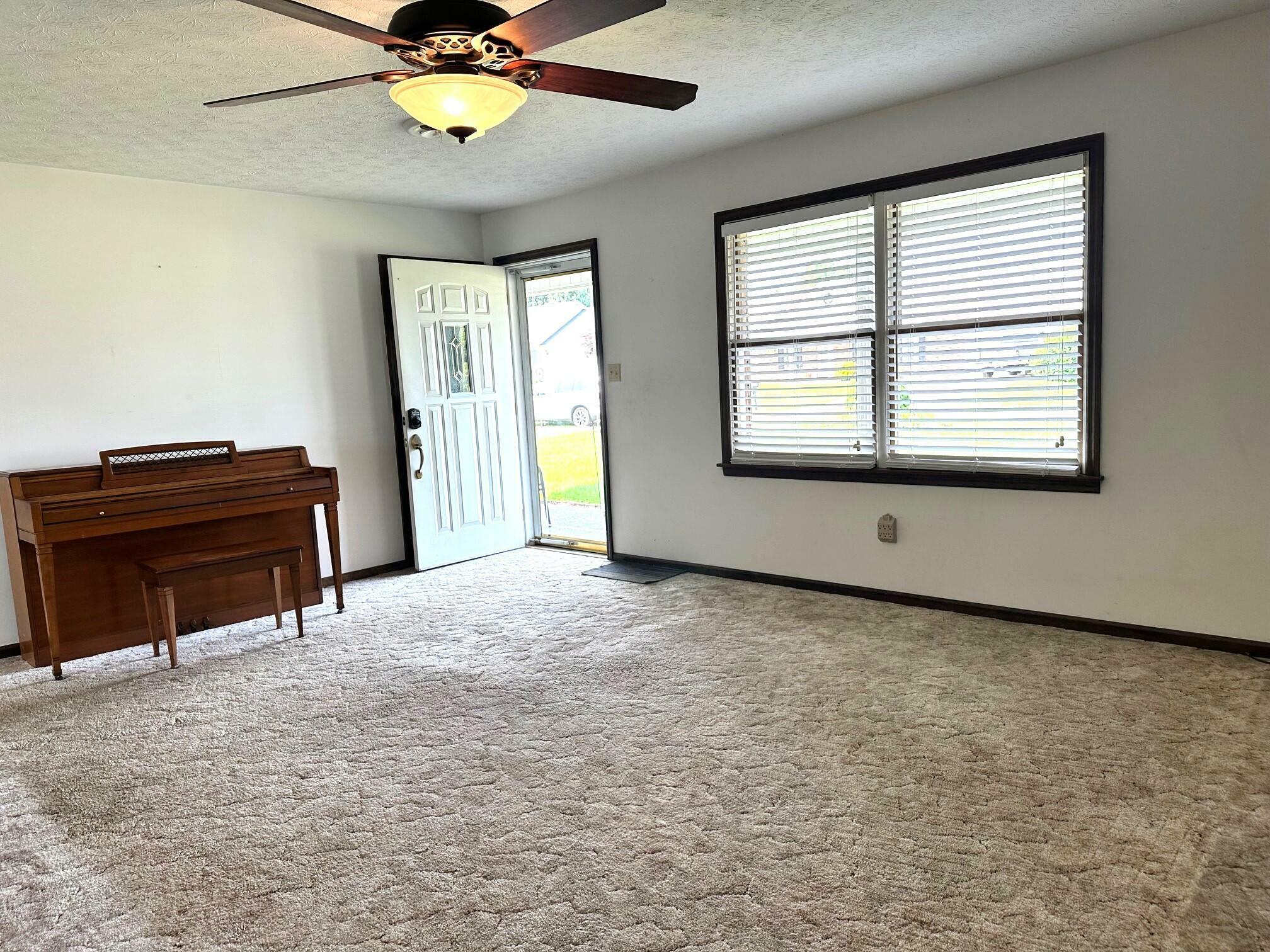 Property Photo: 2021 Kimberly Drive KY 42503