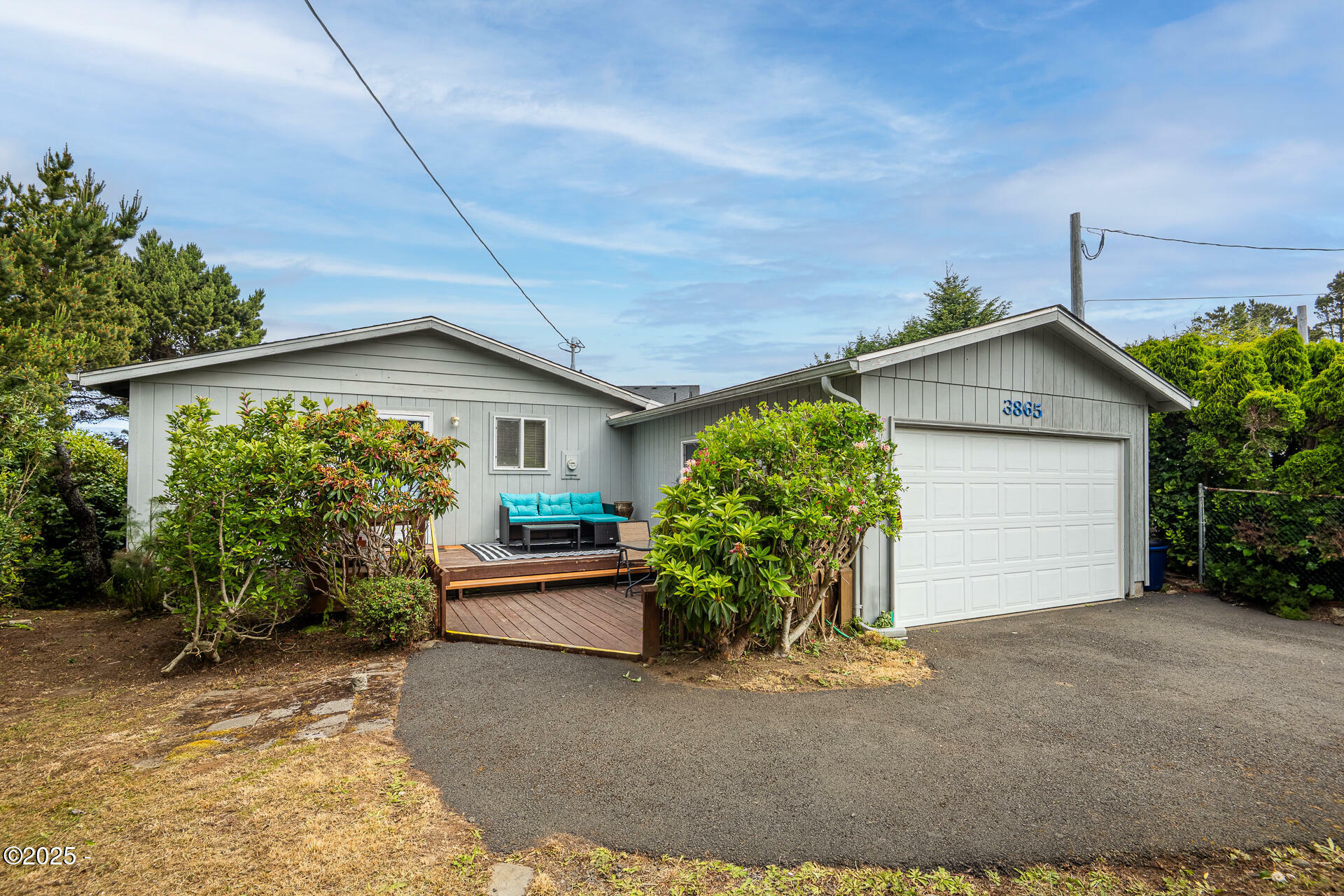 3865 Evergreen Avenue  Depoe Bay OR 97341 photo